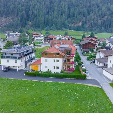 Ferienwohnungen Vier Jahreszeiten Längenfeld Екстериор снимка